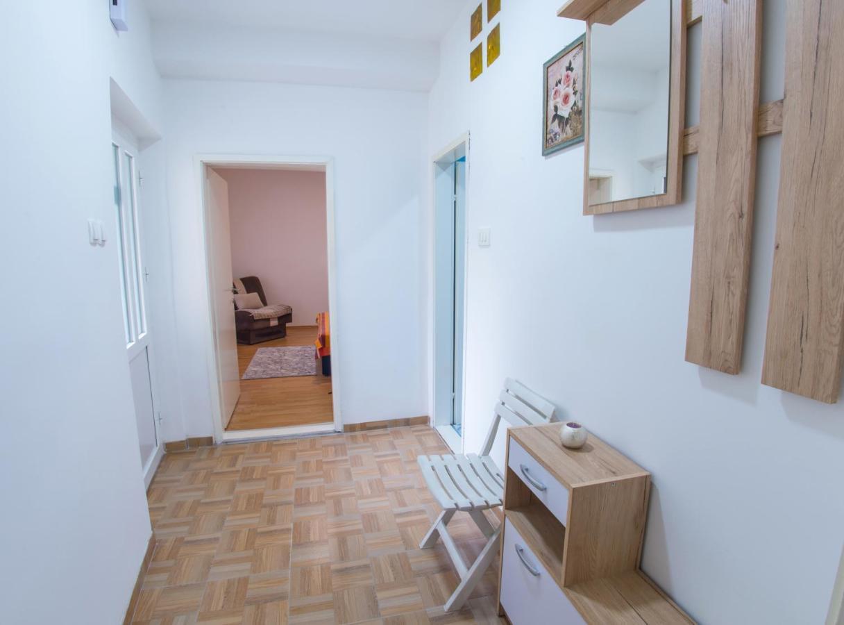 Apartamento Cozy Corner Near Old Town Mostar Exterior foto